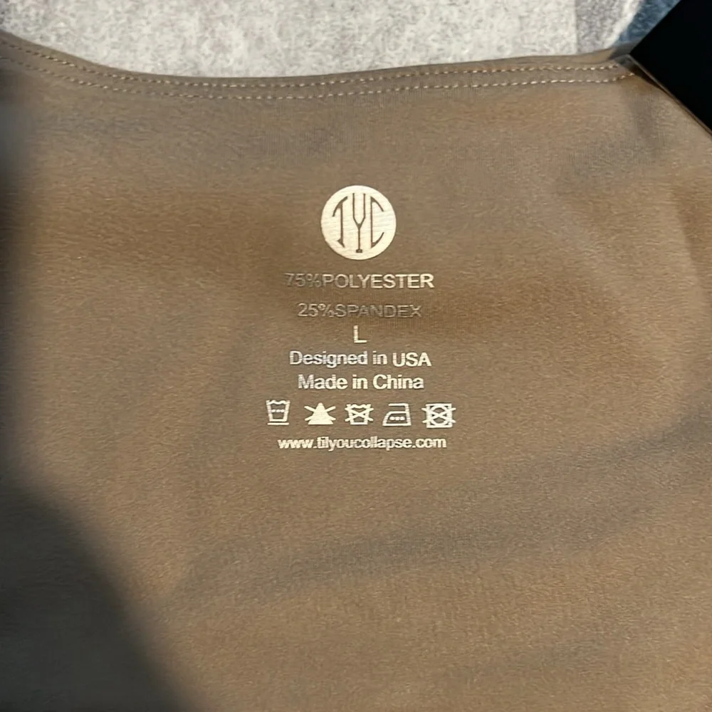 Effortless Contour Long Sleeve Crop Top desert taupe Large built in bra TLC - Picture 3 of 12